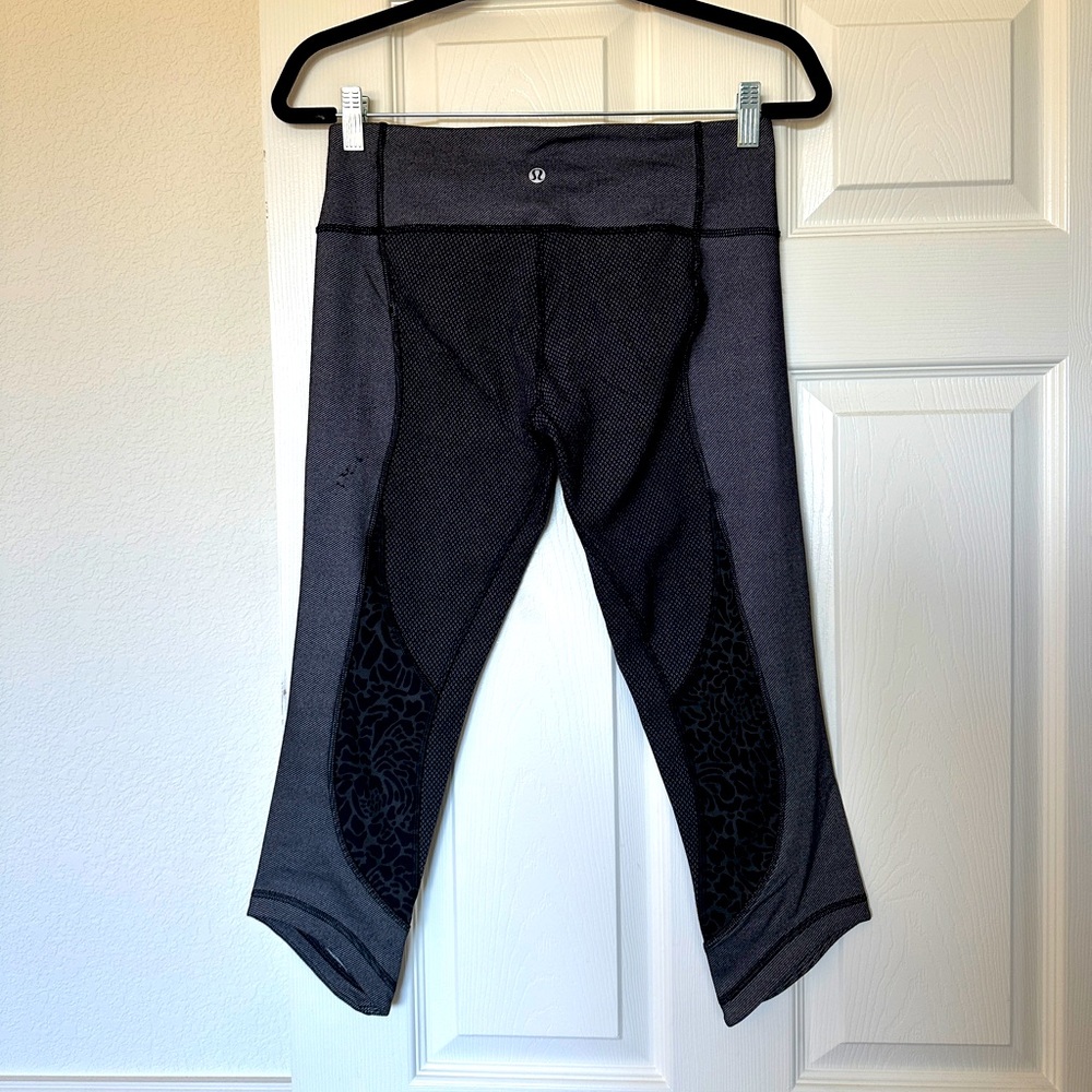 Lululemon crop leggings Size 8